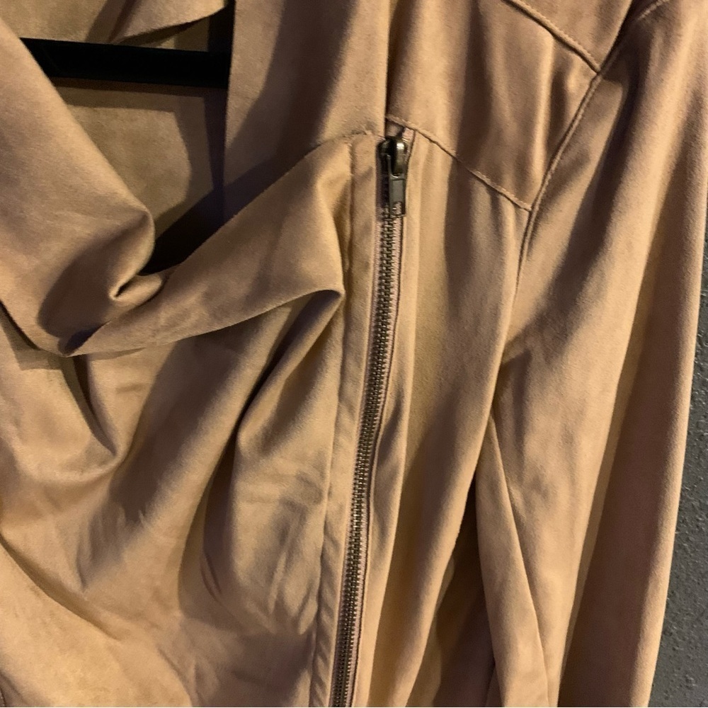 Women’s Mote Faux Suede Jacket - Picture 2 of 6